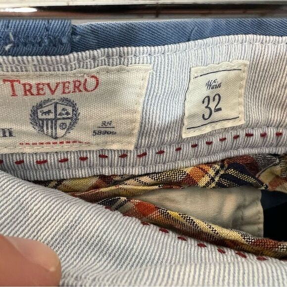Trevero casual shorts | Size 32 - Picture 3 of 8